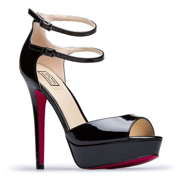 ShoeDazzle Shoes - Shoedazzle Stilettos Black